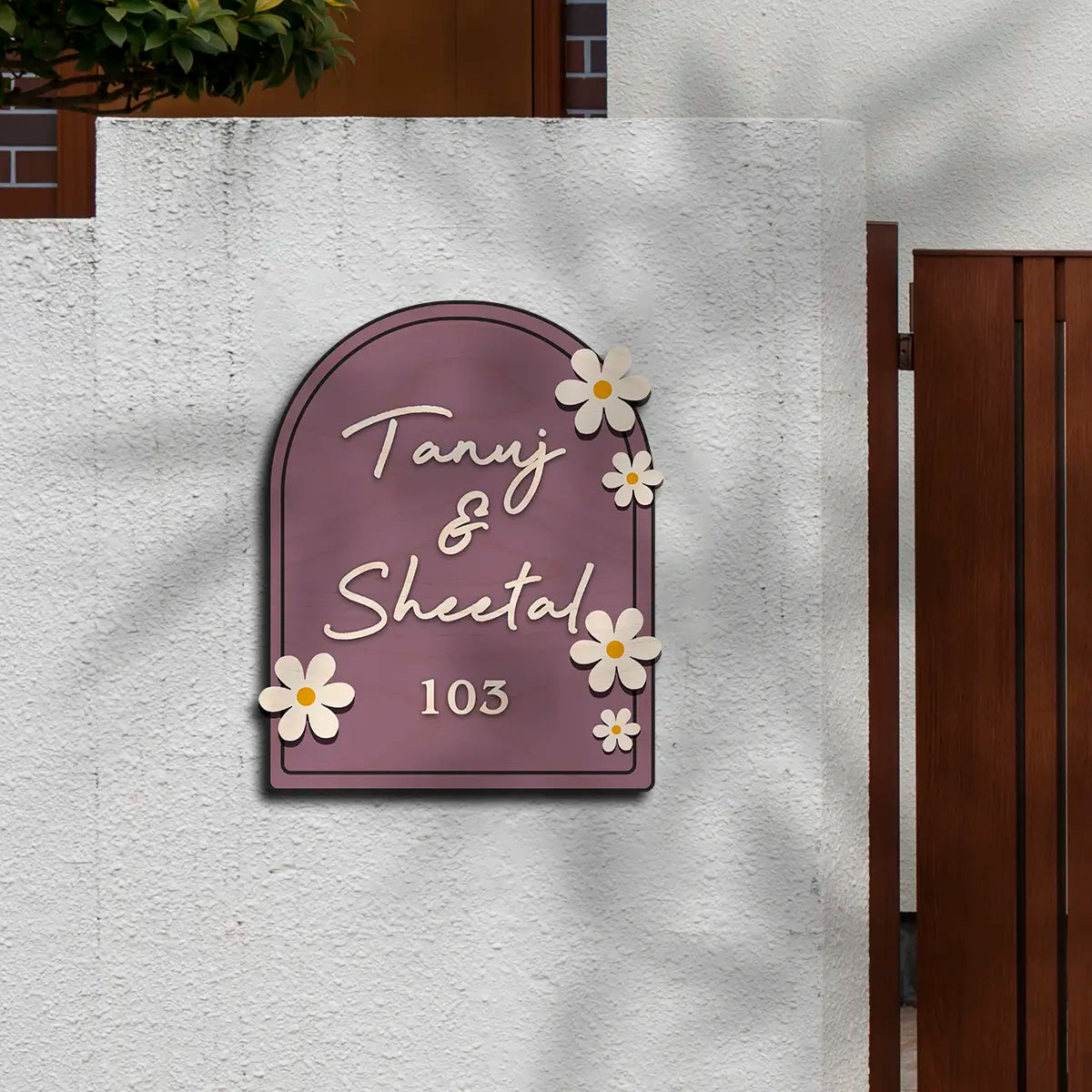 Modern Round Wooden Nameplate with 3D Acrylic Letters | Custom Made Wooden Nameplate with Daisy Charm | Personalized | 11X14 Inch(Copy)